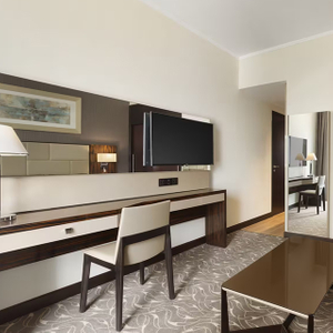 Wooden Hotel Bed and Desk for Commercial Suites