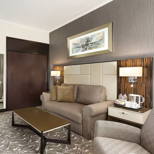 Wooden Hotel Bed and Desk for Commercial Suites