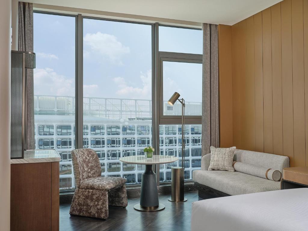 hotel guestroom (3)