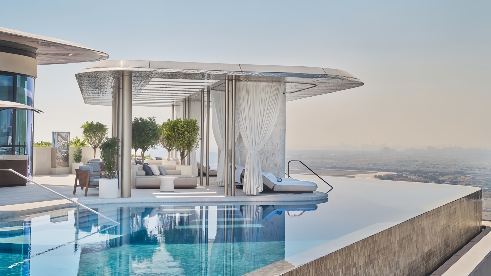 the-lana-and-the-lana-residences-foster-plus-partners_1