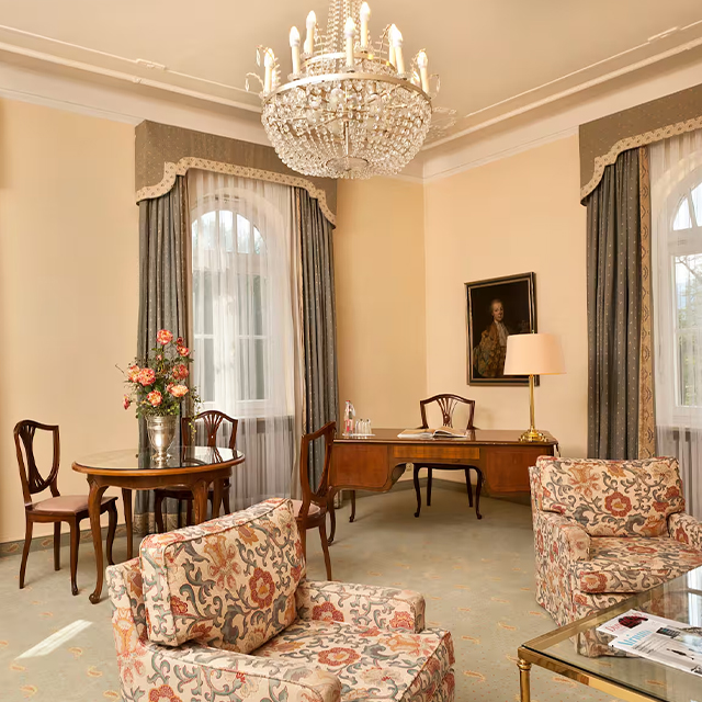 Elegant Custom Casework Luxury Hotel Suite Furniture for Classic Bedroom