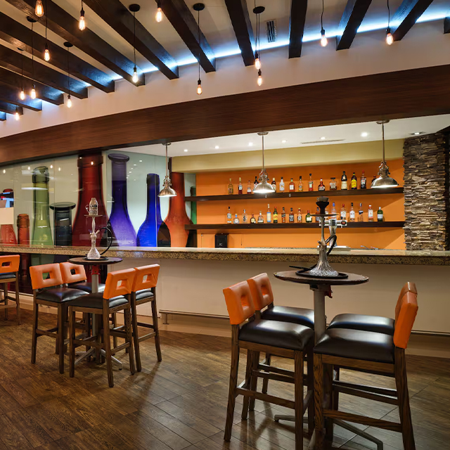 Wooden Tables and Chairs Hotel Restaurant Furniture for Resort Dining