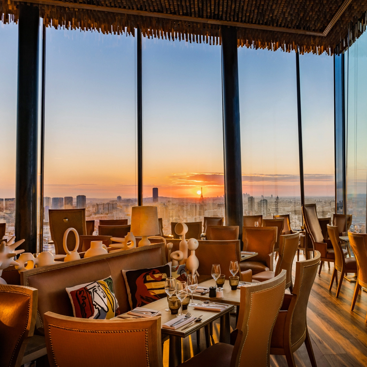  Interior Design Commercial Hospitality Hotel Dining Table And Chair Furniture Set Restaurant Furniture