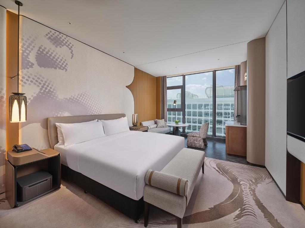 hotel guestroom