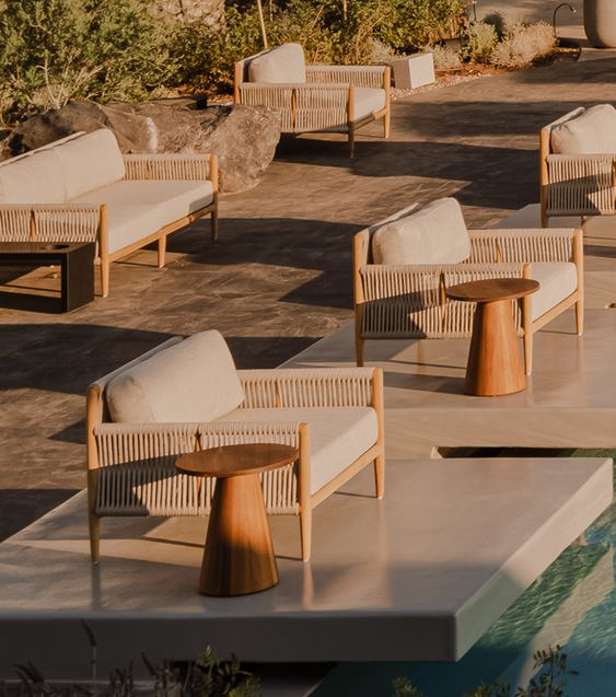 Tips For Selecting Hospitality Furniture for Outdoor Seating