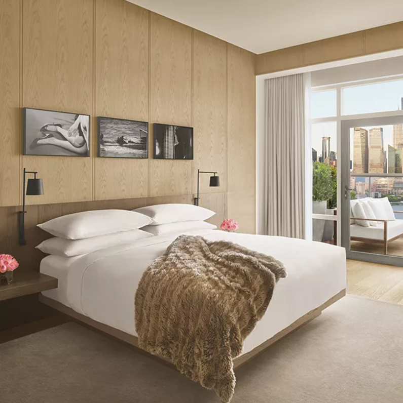 What Is The 5'10 Rule in Hotels?