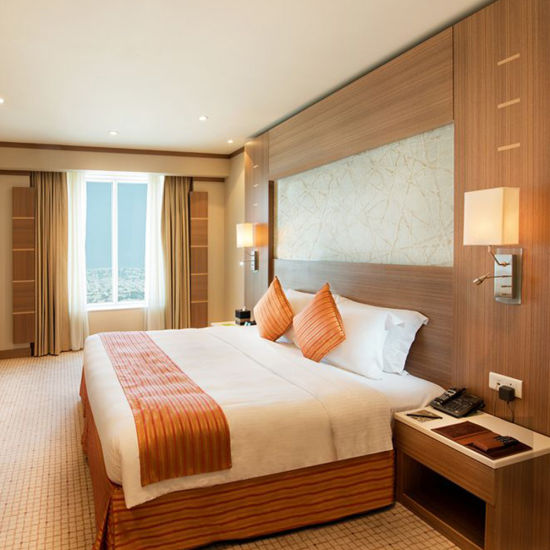 Dubai Emirates Grand Hotel Honorable Luxury Style Custom Wooden Hotel Furnitures MDF Solid Wood Veneer Bedroom Set