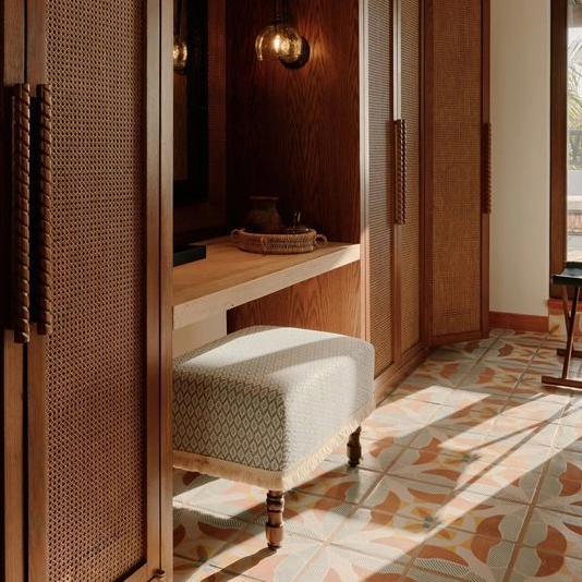 Hotel Suite Bedroom Office Furniture Computer Table Learning Corner Wooden Writing Desk