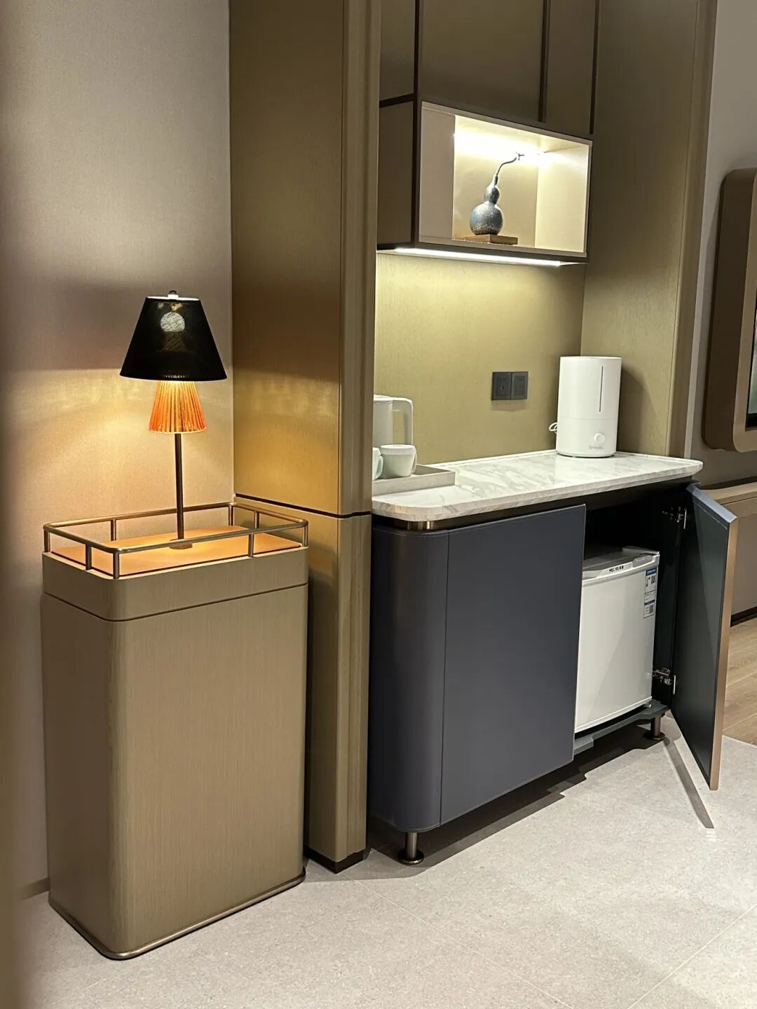sideboard